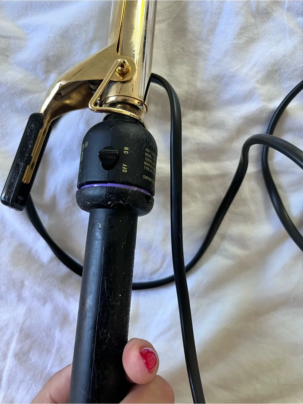 Hot Tools Gold and Black Curling Iron | Unbranded 1